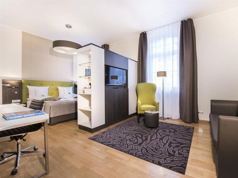 คอลเลจุม เลโอนินุม Hotel บอนน์ ภายนอก รูปภาพ