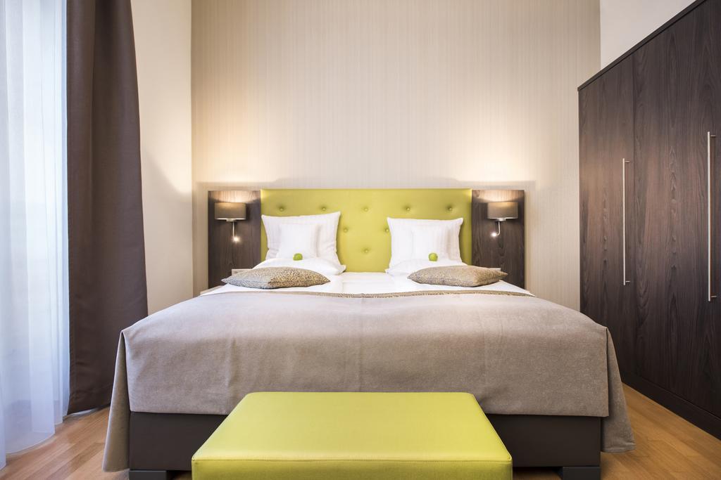 คอลเลจุม เลโอนินุม Hotel บอนน์ ภายนอก รูปภาพ