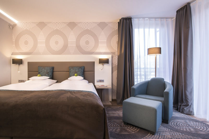 คอลเลจุม เลโอนินุม Hotel บอนน์ ภายนอก รูปภาพ