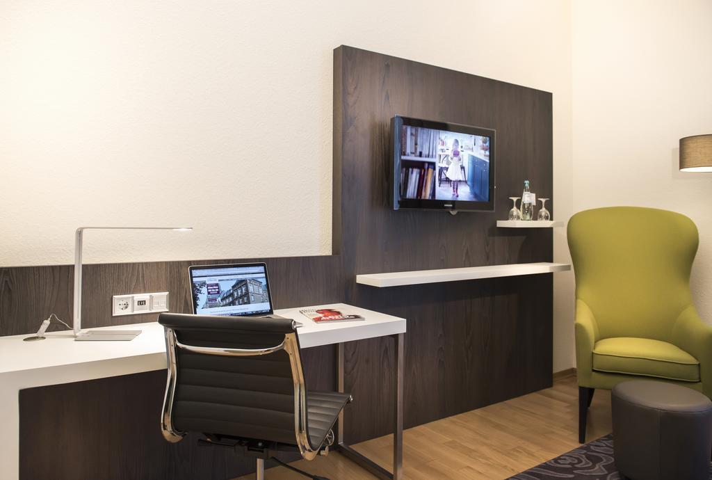 คอลเลจุม เลโอนินุม Hotel บอนน์ ภายนอก รูปภาพ